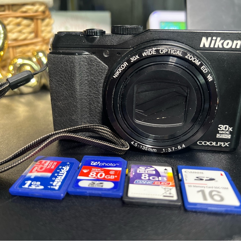 Nikon Black Digital Camera with Zoom Lens